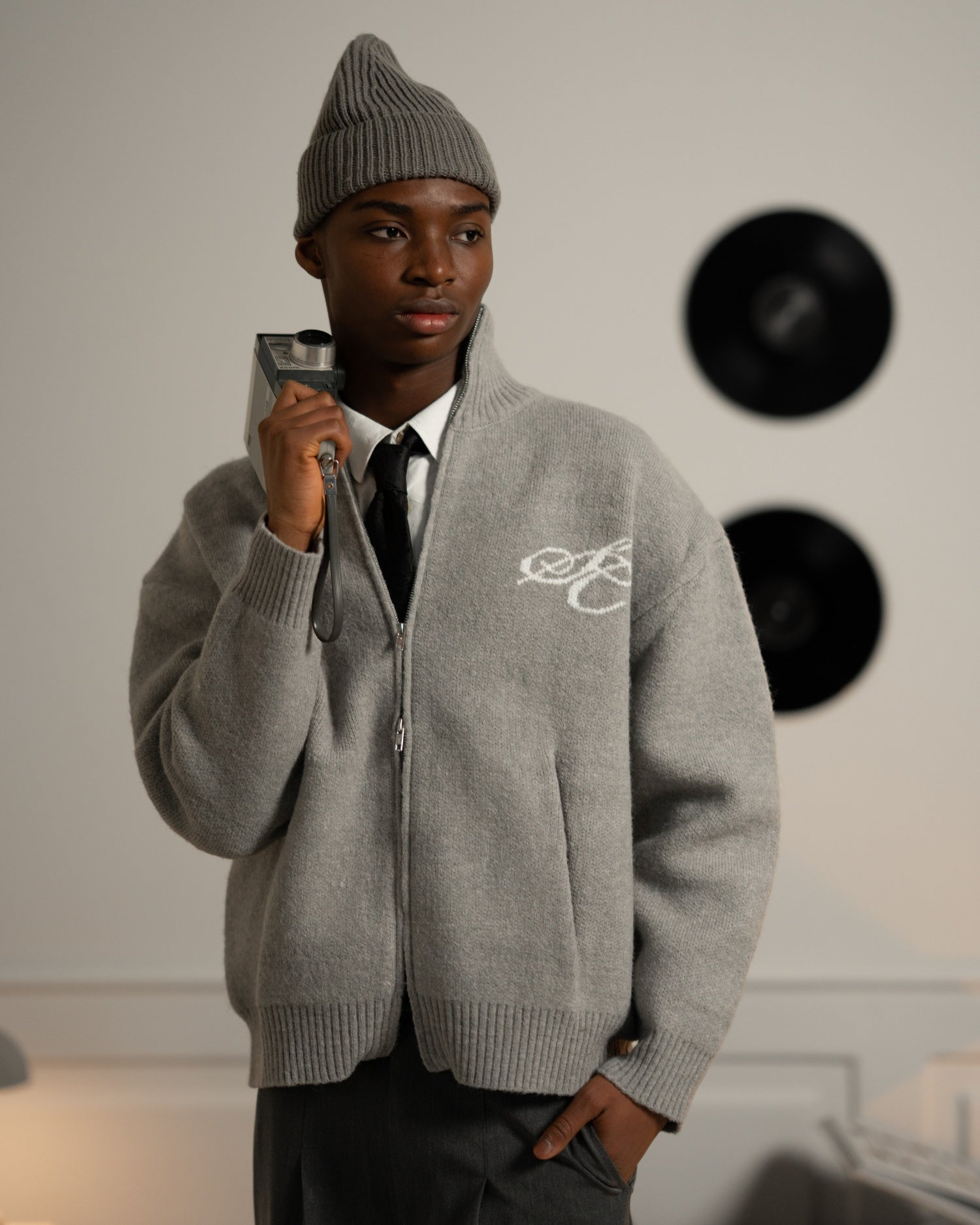 Full-zip sweater light gray